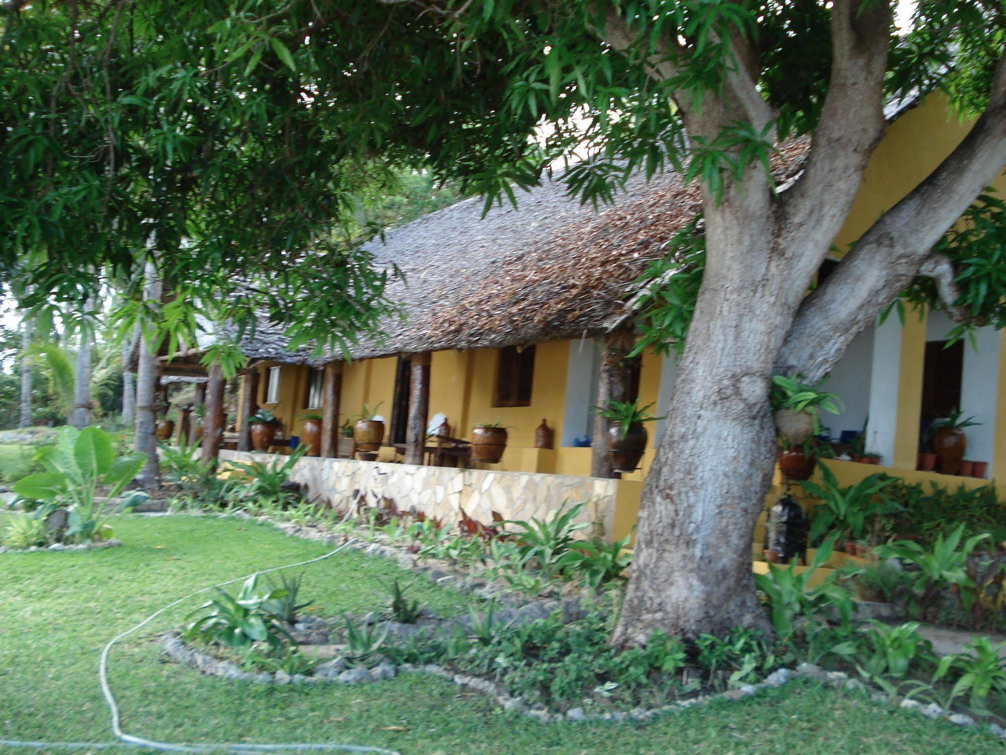Kinasi Lodge Utende 외부 사진